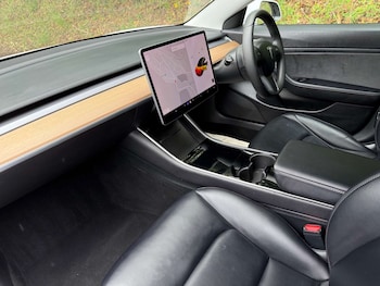 Used Tesla Model 3 2020 for sale - 78778730: Photo