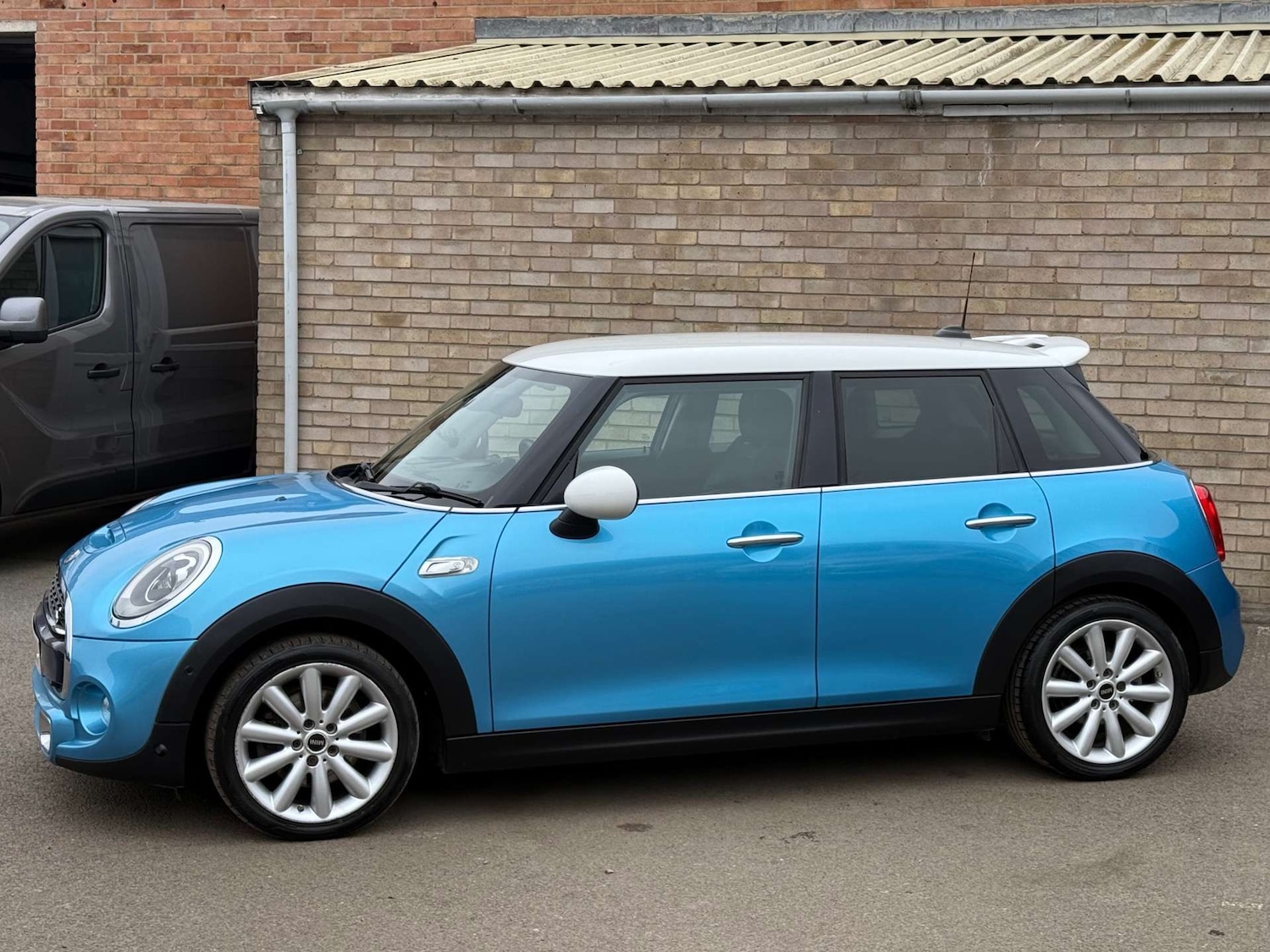 Used MINI Hatch 2015 for sale - 76735830: Photo 28