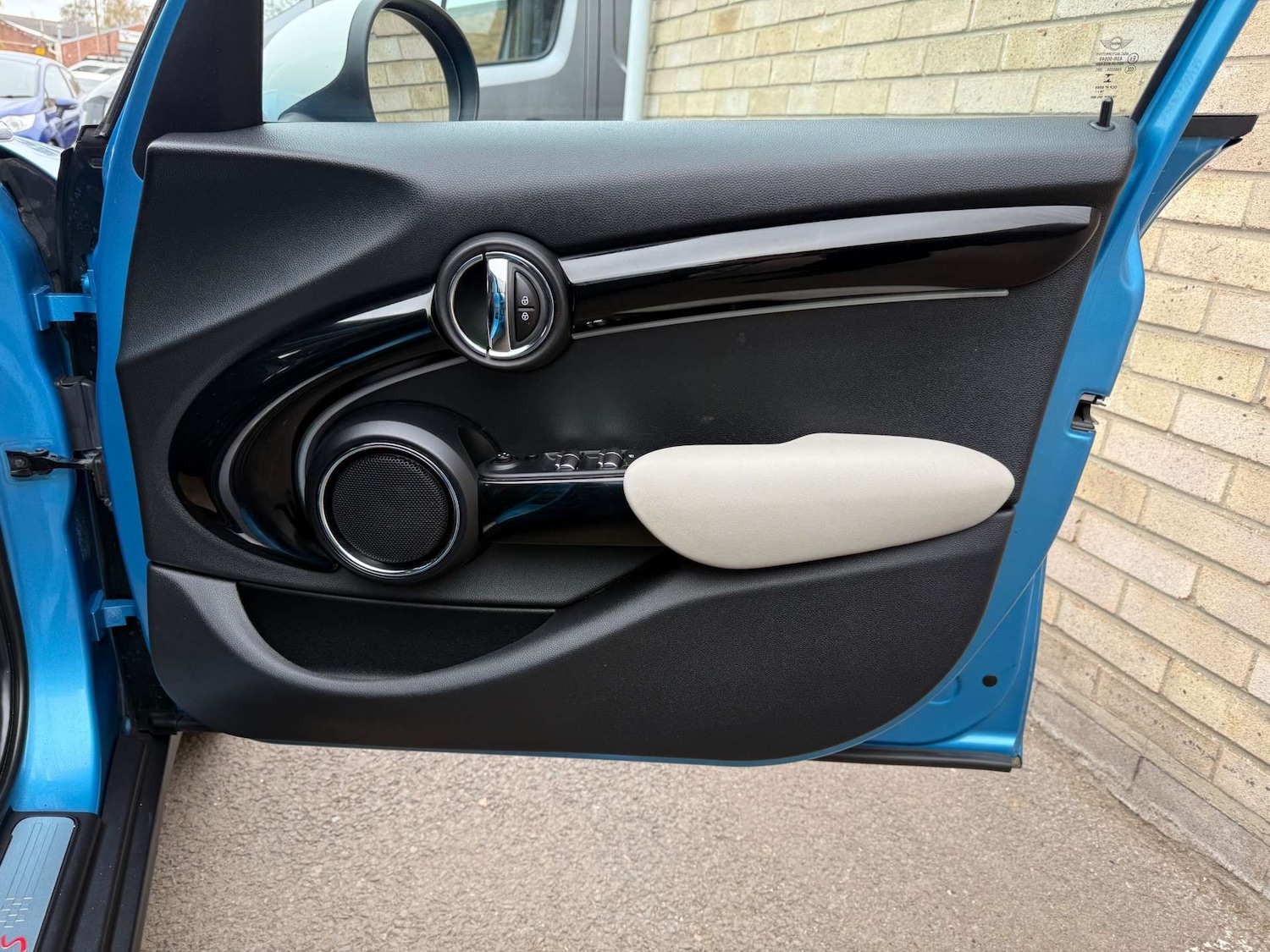 Used MINI Hatch 2015 for sale - 76735830: Photo 41