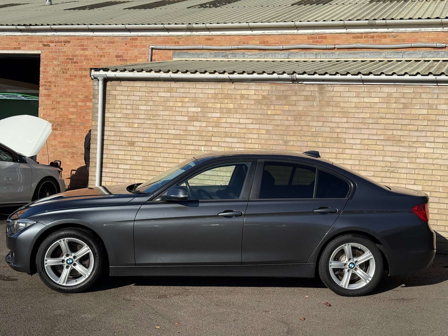 Used BMW 3 Series 2015 for sale - 76366174: Photo 32