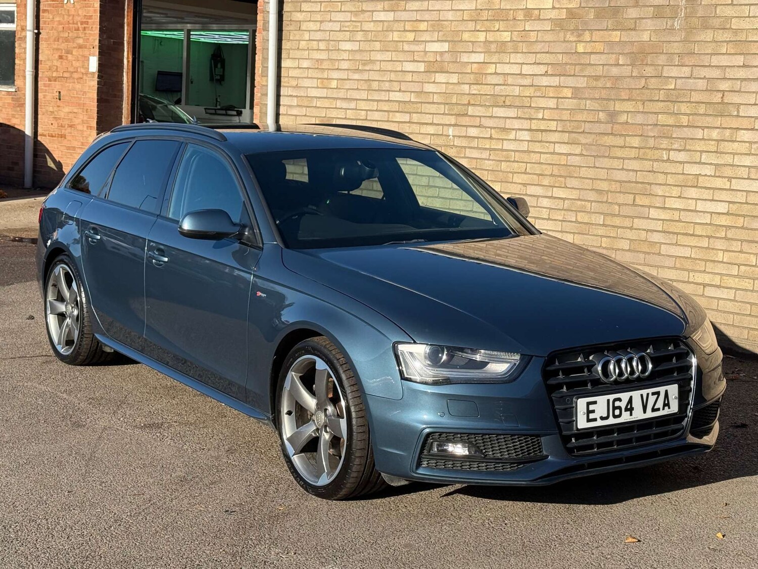 Used Audi A4 2014 for sale - 76366176: Photo 14