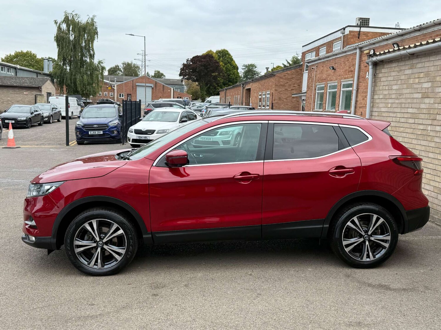 Used Nissan Qashqai 2017 for sale - 76091304: Photo 15