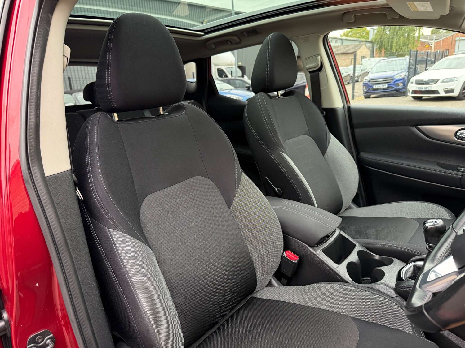 Used Nissan Qashqai 2017 for sale - 76091304: Photo 17