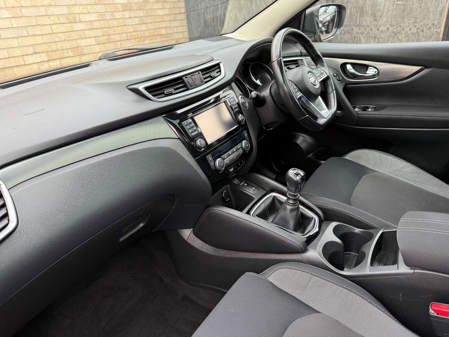 Used Nissan Qashqai 2017 for sale - 76091304: Photo 3