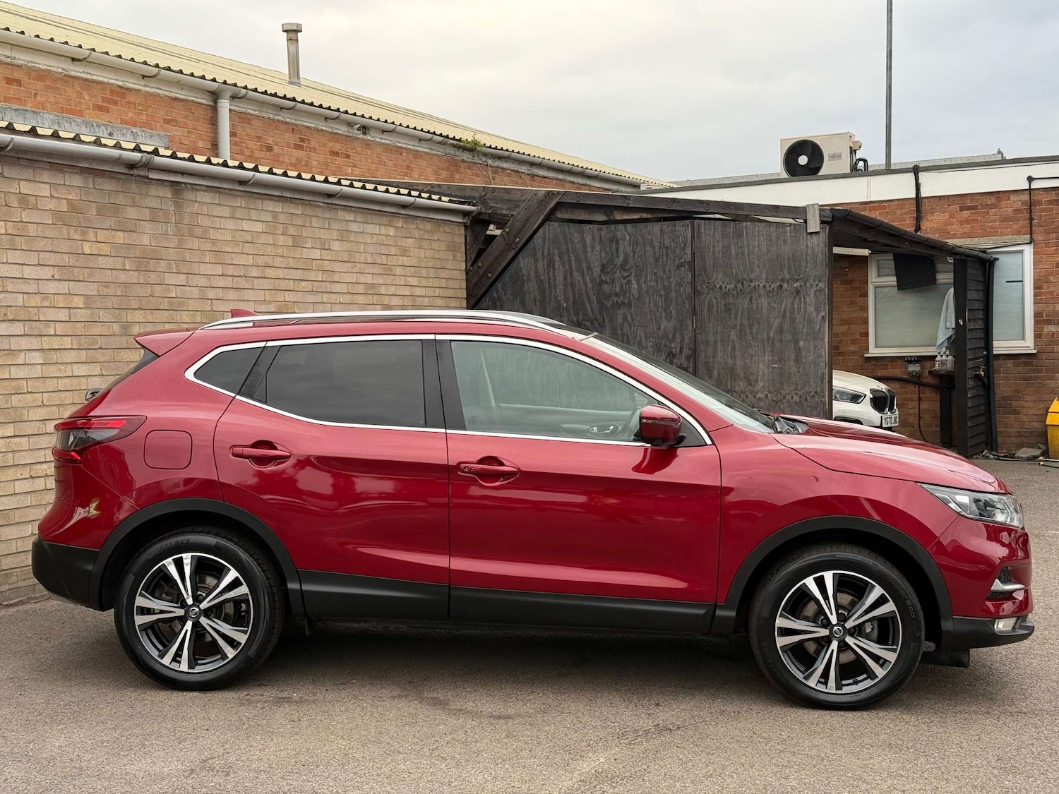 Used Nissan Qashqai 2017 for sale - 76091304: Photo 33