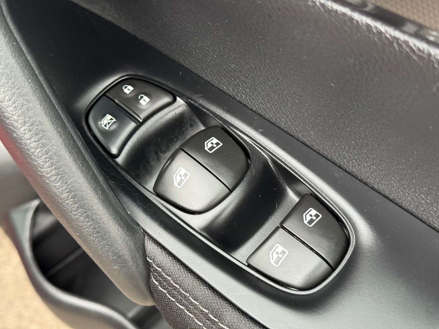 Used Nissan Qashqai 2017 for sale - 76091304: Photo 49