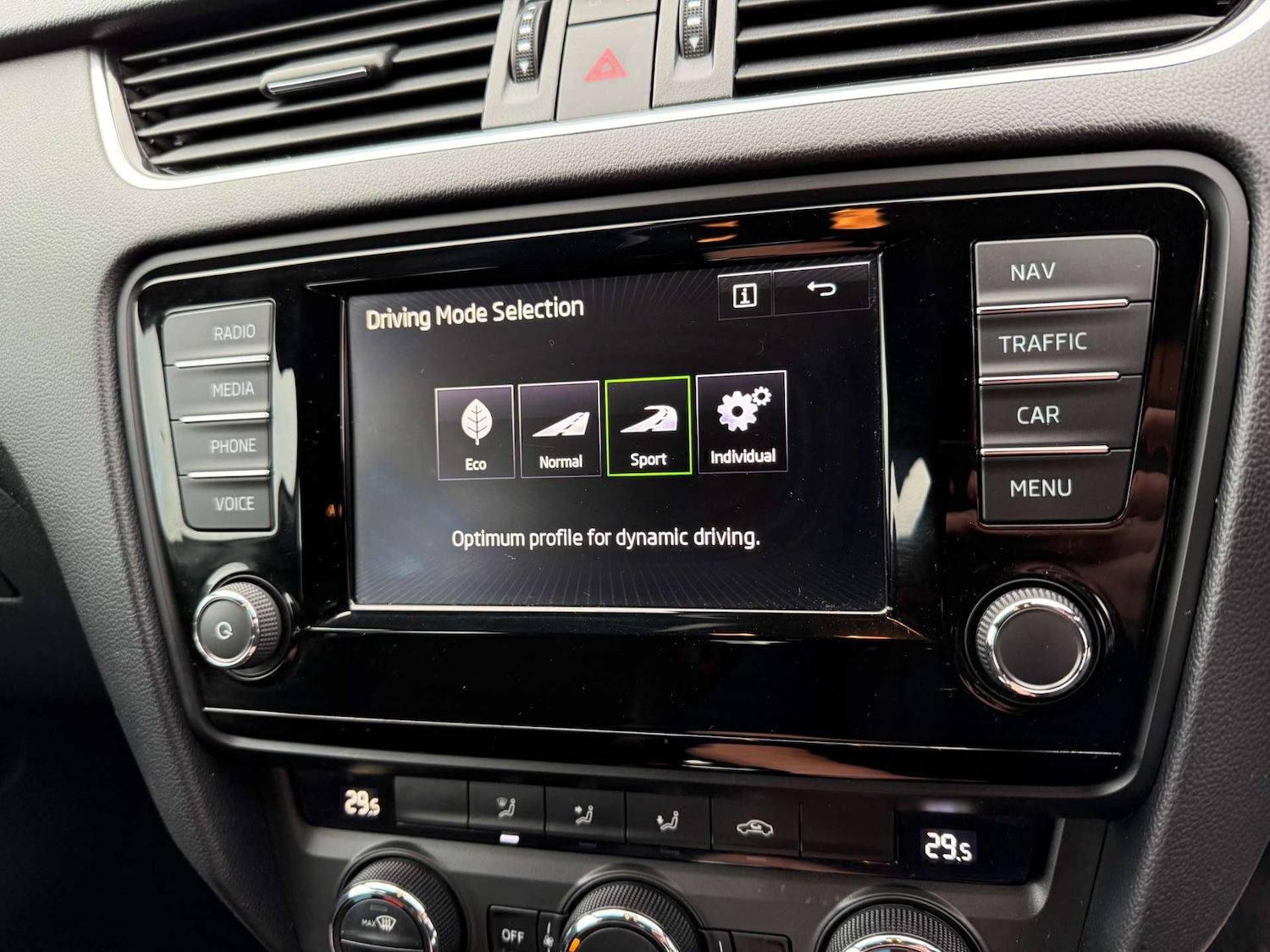 Used Skoda Octavia 2016 for sale - 77206929: Photo 38