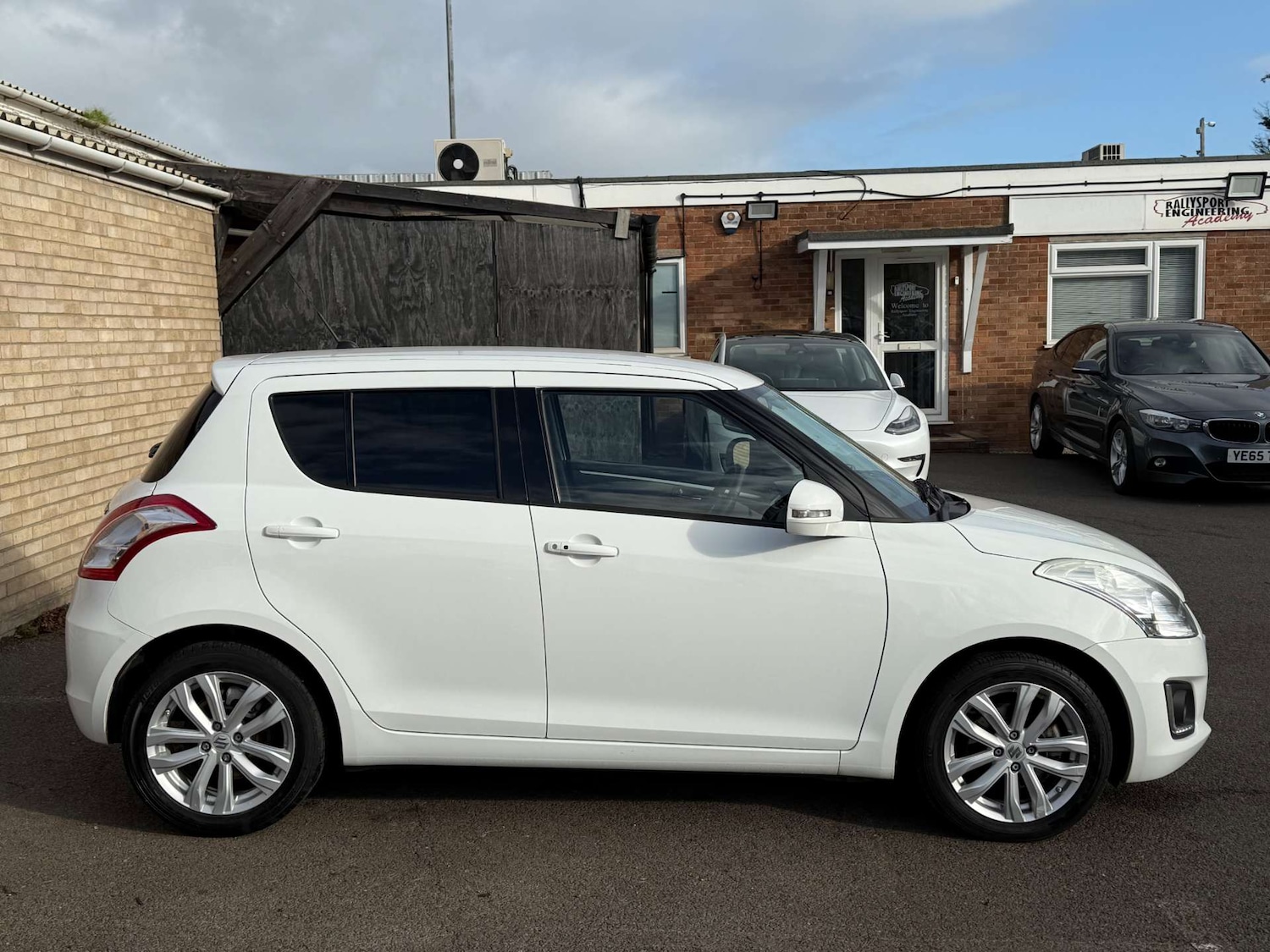 Used Suzuki Swift 2016 for sale - 76602019: Photo 17