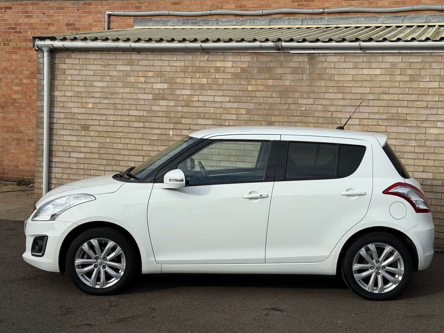 Used Suzuki Swift 2016 for sale - 76602019: Photo 23