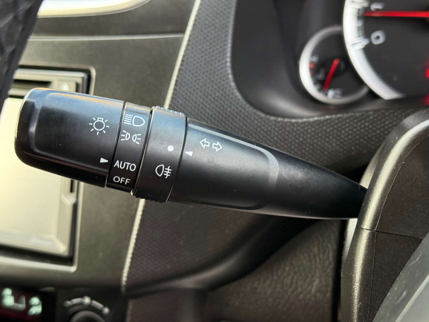 Used Suzuki Swift 2016 for sale - 76602019: Photo 49