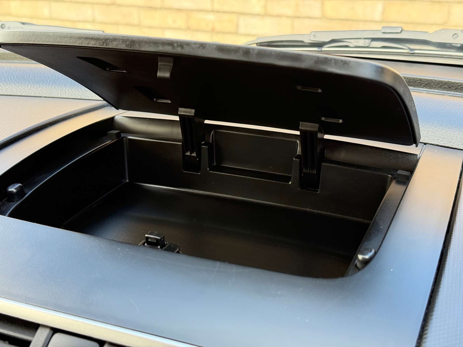 Used Suzuki Swift 2016 for sale - 76602019: Photo 64