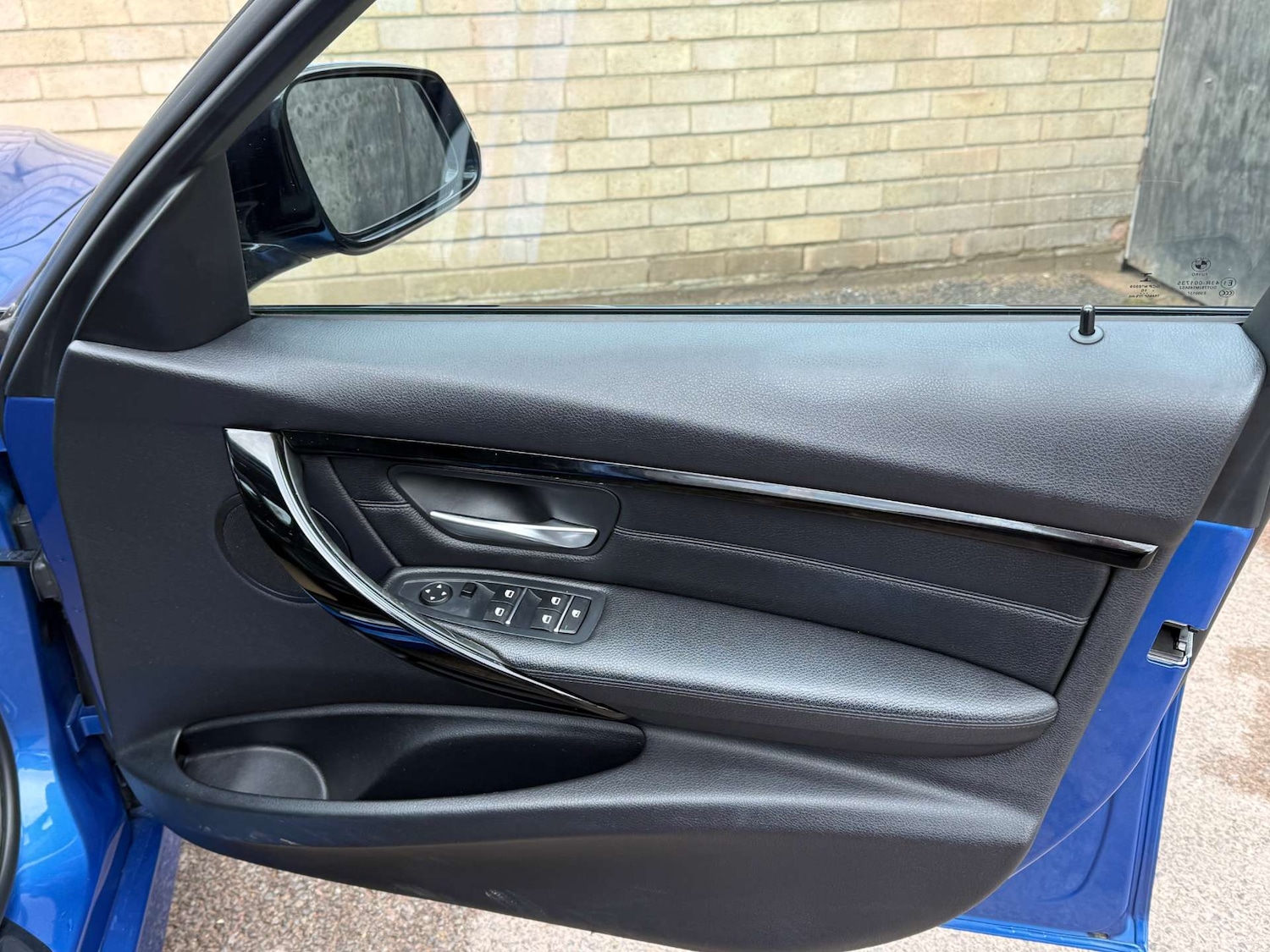 Used BMW 3 Series 2016 for sale - 77547724: Photo 42