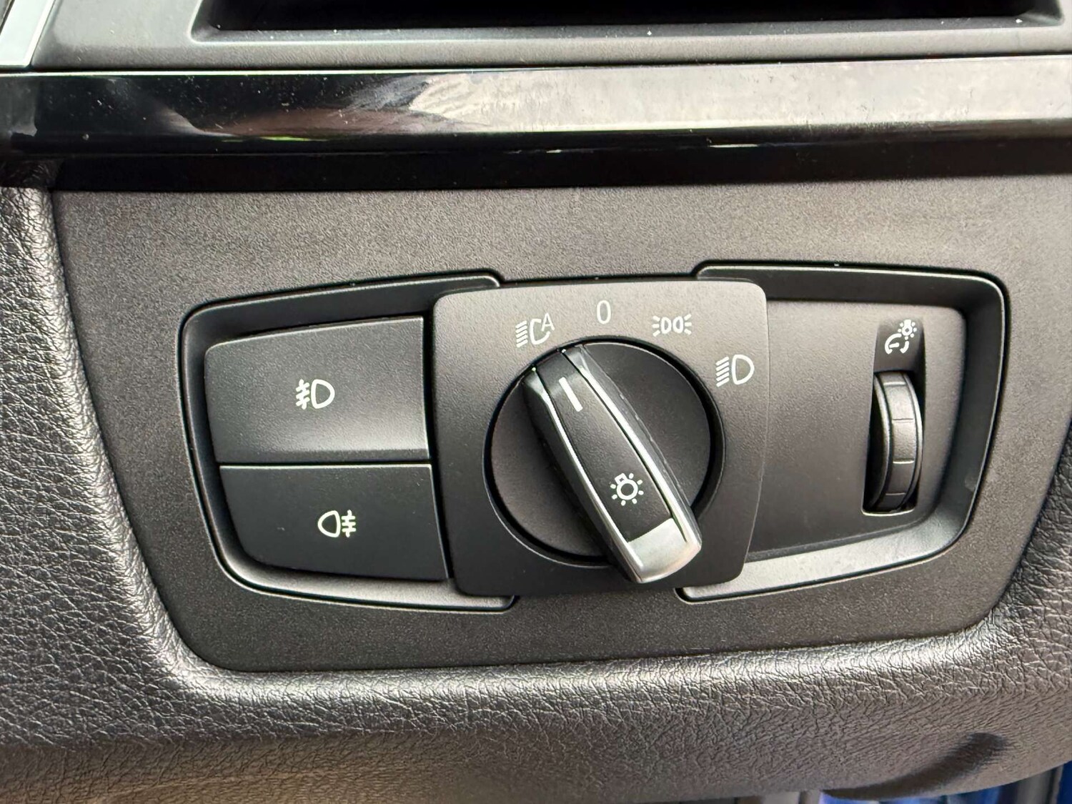 Used BMW 3 Series 2016 for sale - 77547724: Photo 43