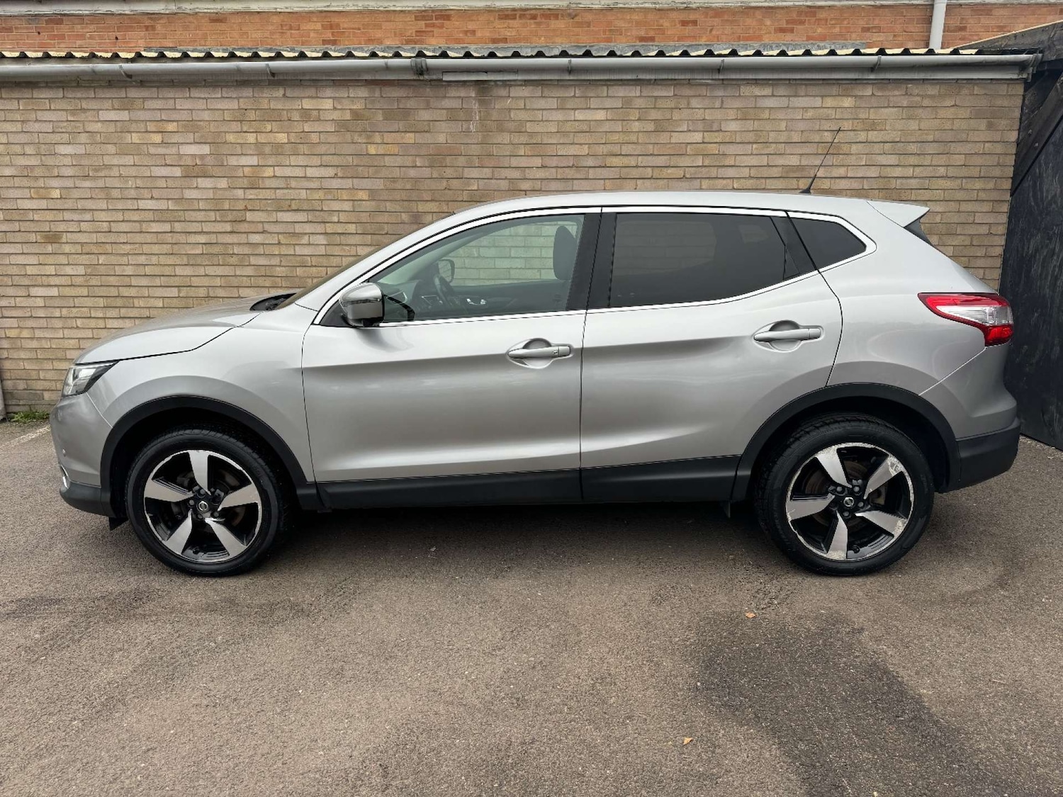 Used Nissan Qashqai 2017 for sale - 76330093: Photo 16