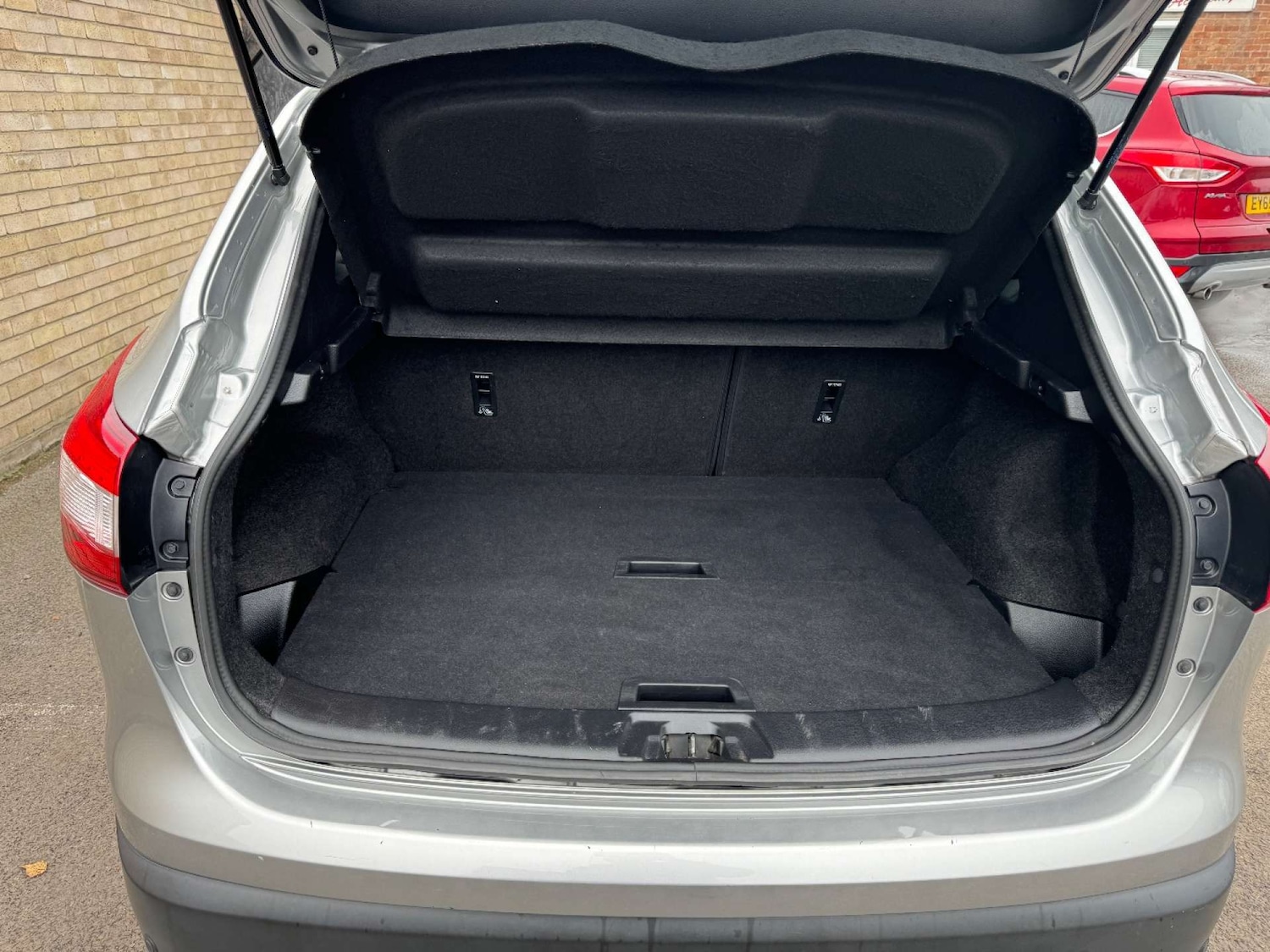 Used Nissan Qashqai 2017 for sale - 76330093: Photo 37