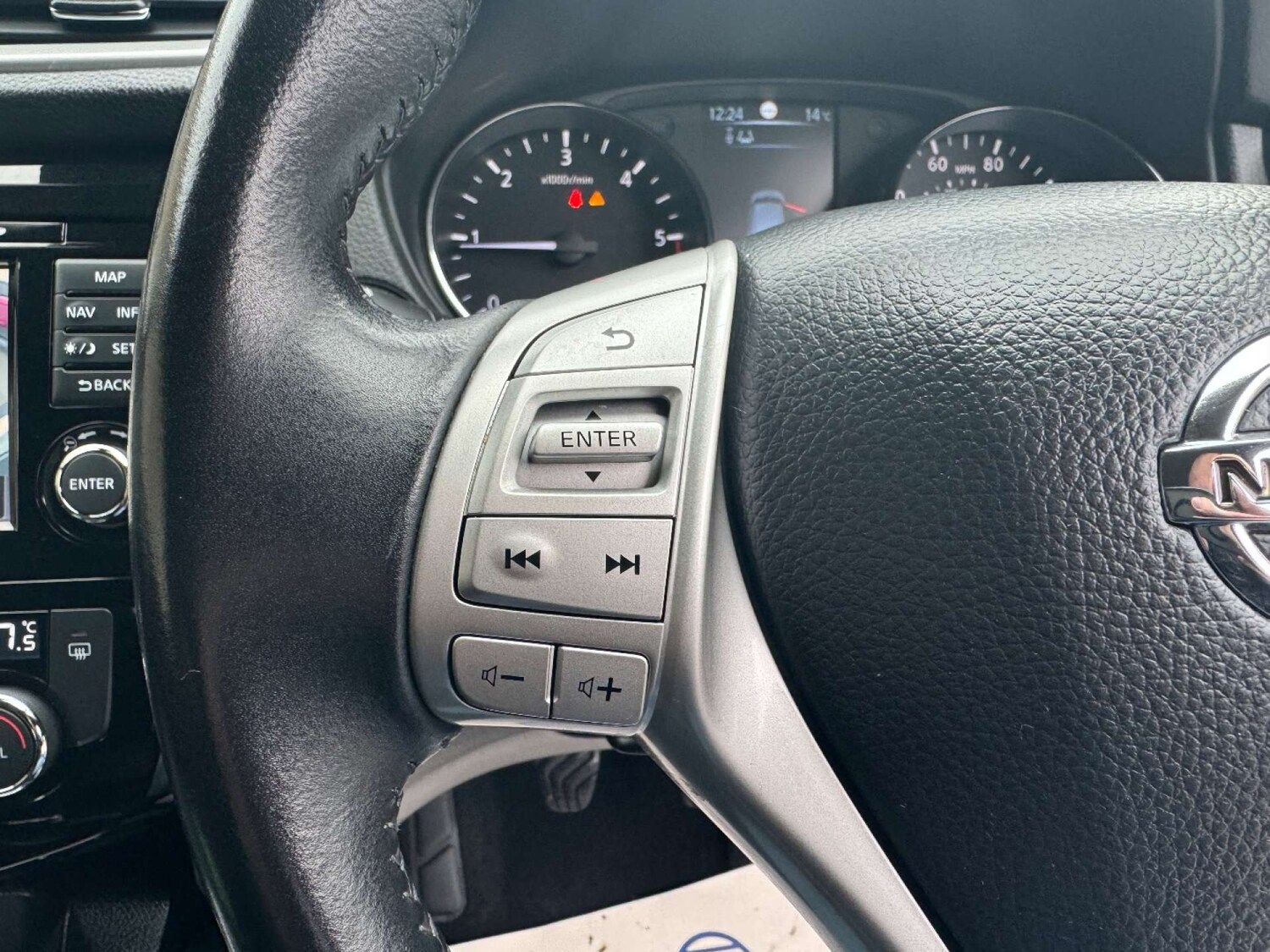 Used Nissan Qashqai 2017 for sale - 76330093: Photo 47