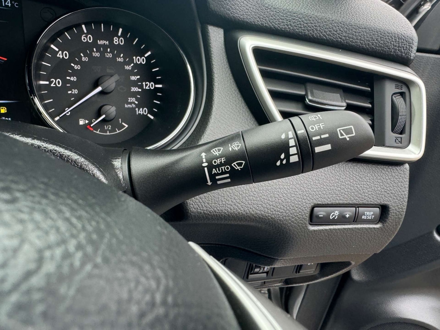 Used Nissan Qashqai 2017 for sale - 76330093: Photo 51