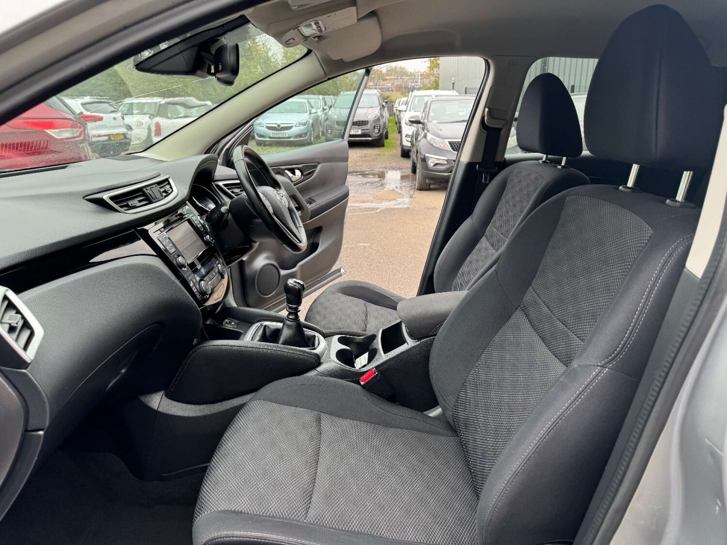 Used Nissan Qashqai 2017 for sale - 76330093: Photo 76