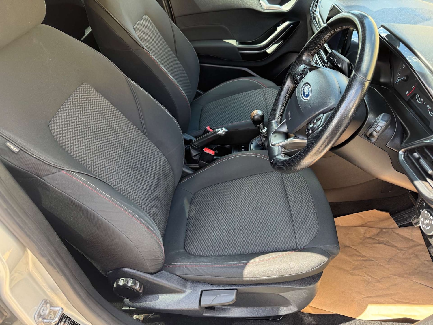 Used Ford Fiesta 2018 for sale - 76277540: Photo 10