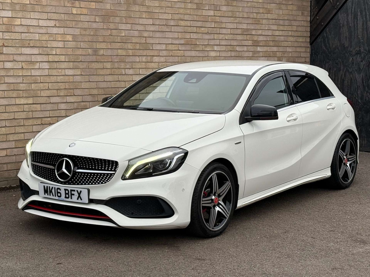 Used Mercedes-Benz A-Class 2016 for sale - 76651360: Photo 1