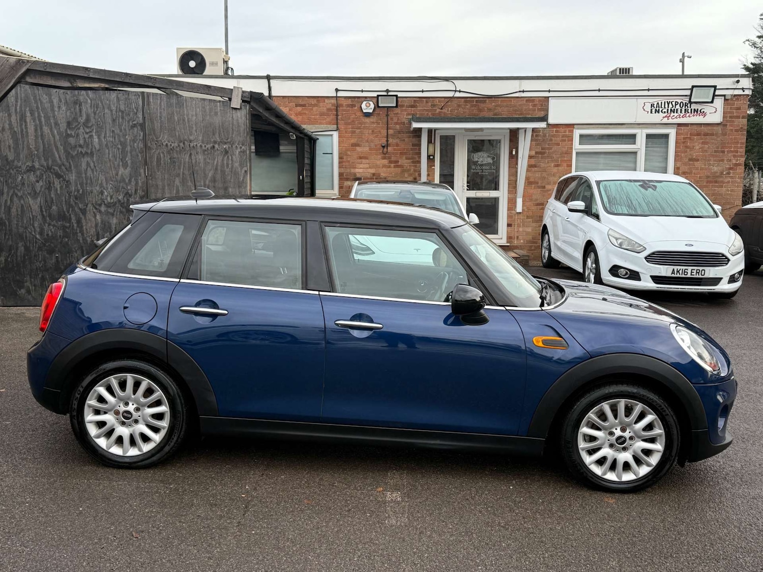 Used MINI Hatch 2015 for sale - 76735829: Photo 18