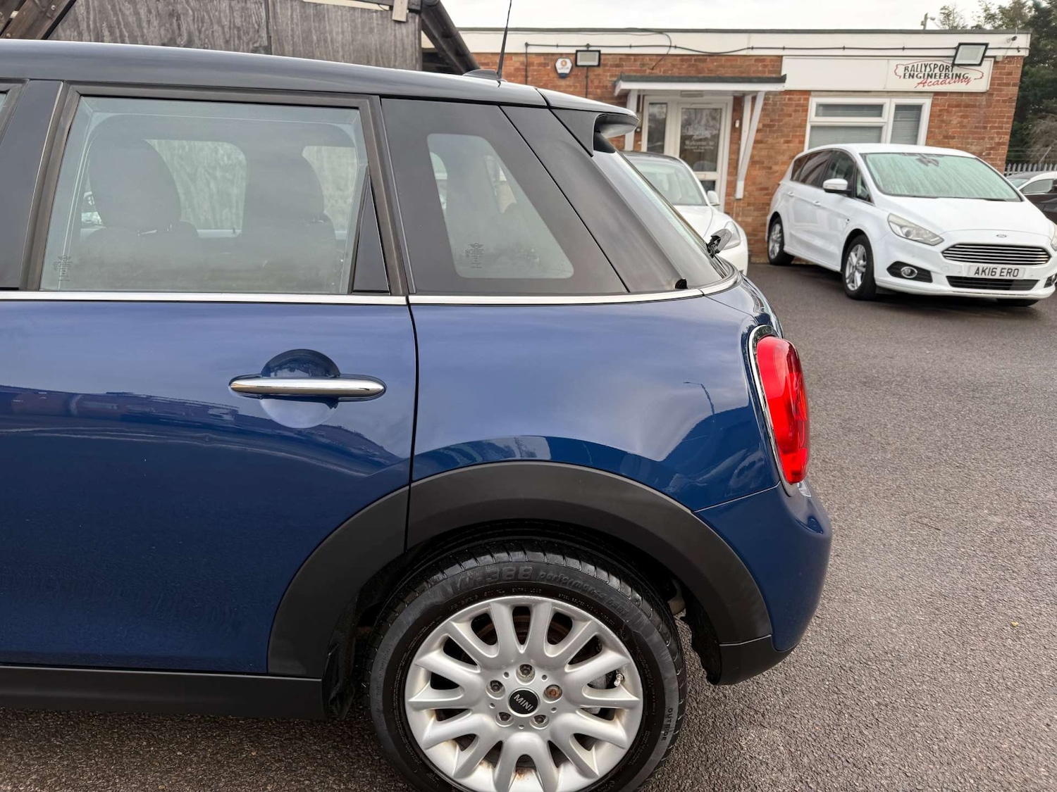 Used MINI Hatch 2015 for sale - 76735829: Photo 69