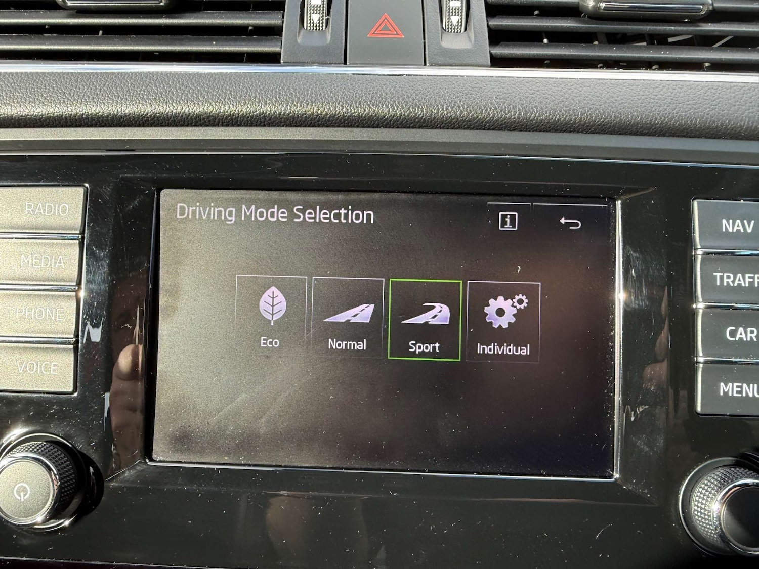 Used Skoda Octavia 2015 for sale - 76601899: Photo 65