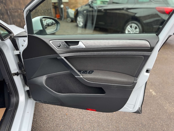 Used Volkswagen Golf 2018 for sale - 74772217: Photo 37