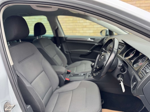 Used Volkswagen Golf 2018 for sale - 74772217: Photo 43