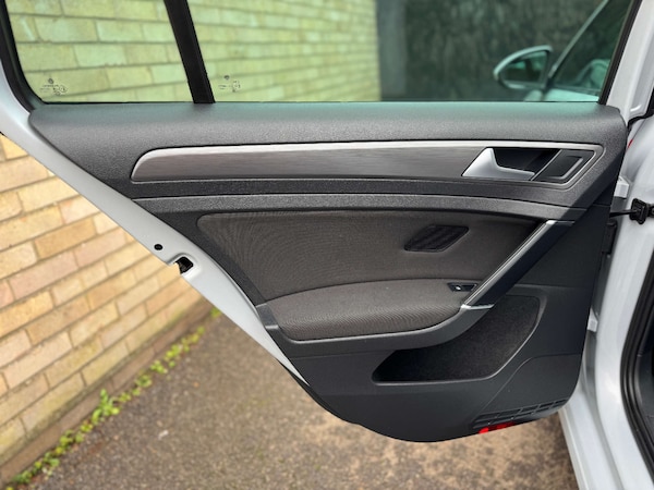 Used Volkswagen Golf 2018 for sale - 74772217: Photo 81