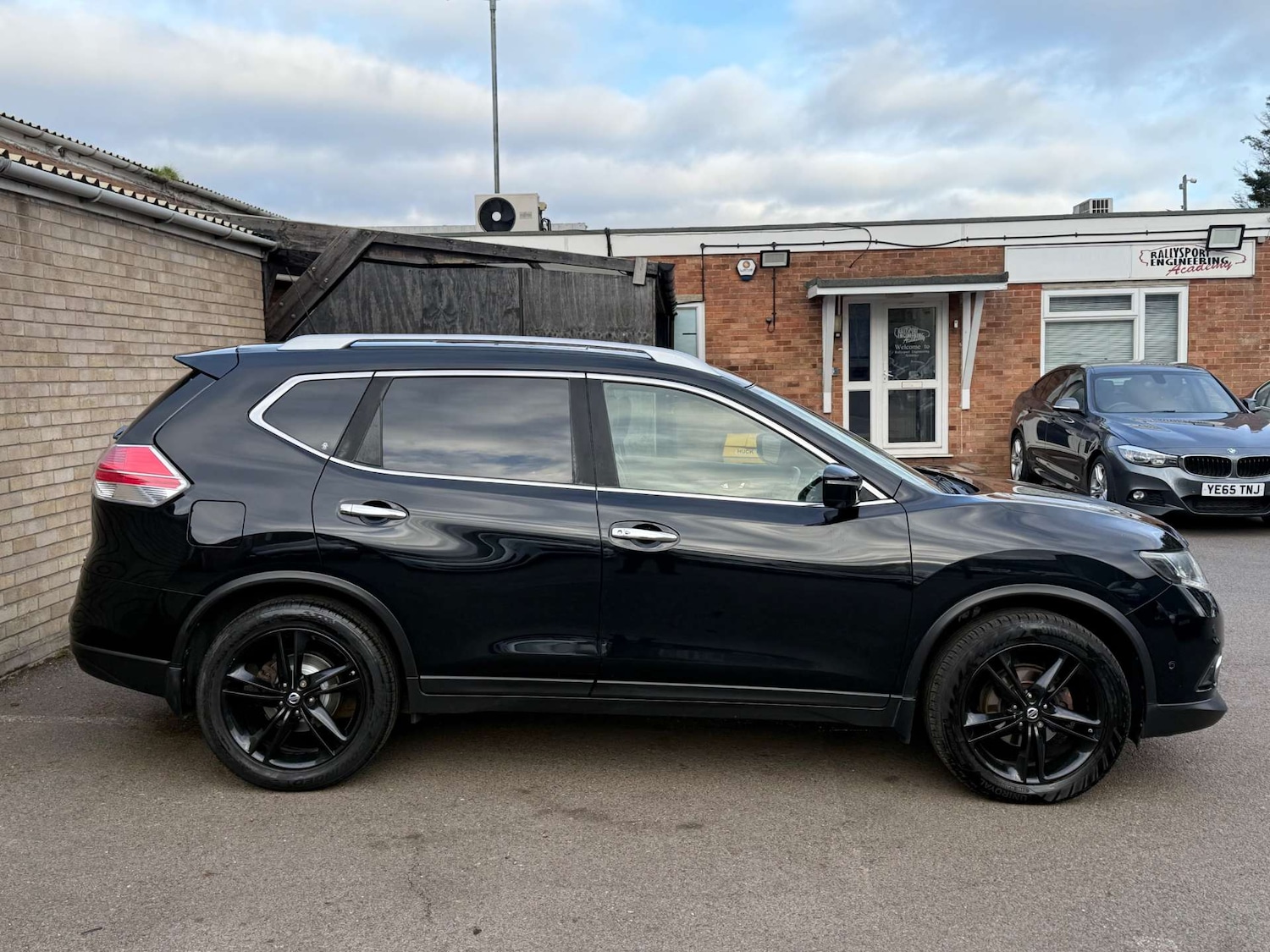 Used Nissan X-Trail 2016 for sale - 77652992: Photo 23