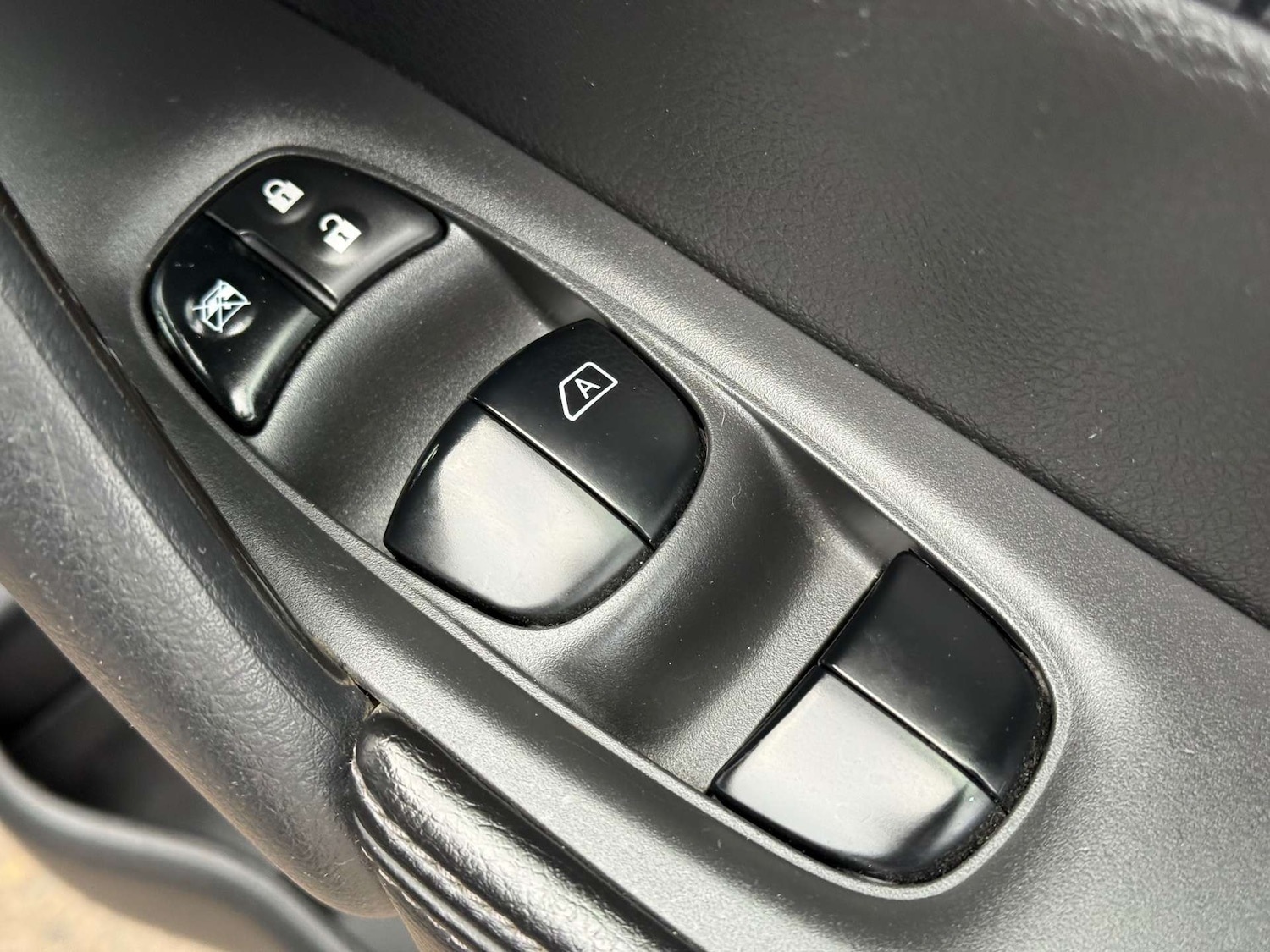 Used Nissan X-Trail 2016 for sale - 77652992: Photo 44