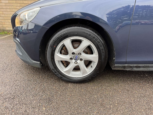 Used Volvo V40 2014 for sale - 74772224: Photo 17