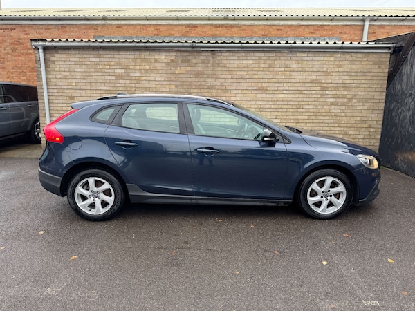 Used Volvo V40 2014 for sale - 74772224: Photo 29