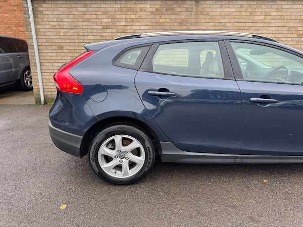 Used Volvo V40 2014 for sale - 74772224: Photo 33