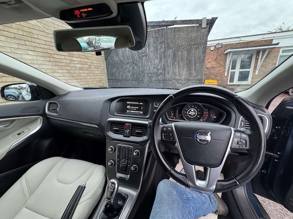Used Volvo V40 2014 for sale - 74772224: Photo 43