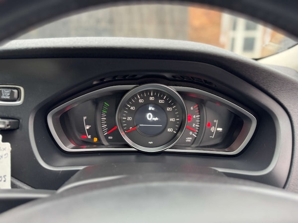 Used Volvo V40 2014 for sale - 74772224: Photo 51