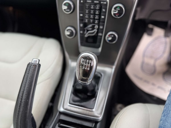 Used Volvo V40 2014 for sale - 74772224: Photo 62