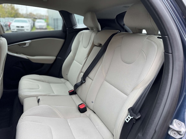 Used Volvo V40 2014 for sale - 74772224: Photo 79