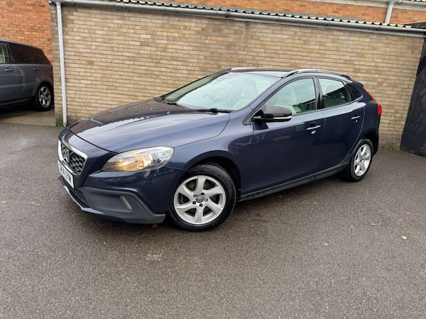 Used Volvo V40 2014 for sale - 74772224: Photo 7