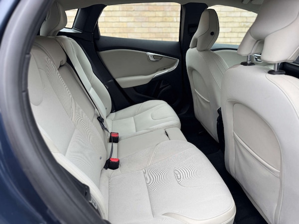 Used Volvo V40 2014 for sale - 74772224: Photo 83