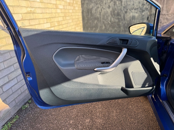 Used Ford Fiesta 2012 for sale - 74772226: Photo 68