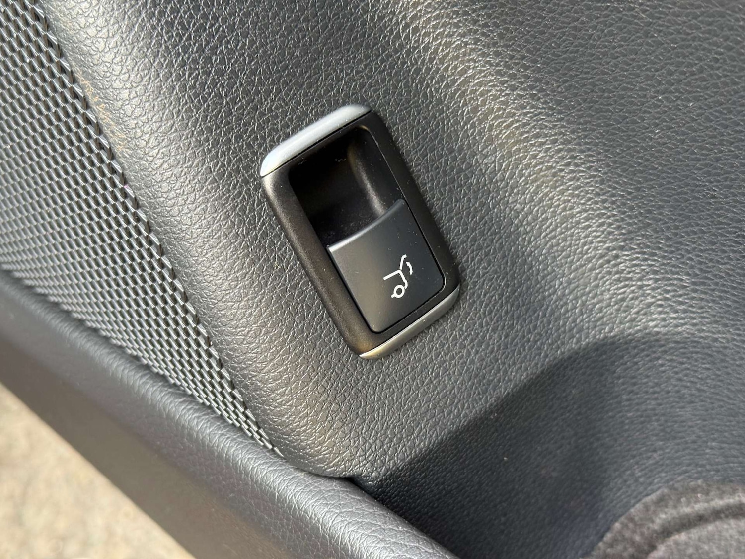 Used Mercedes-Benz CLA 2016 for sale - 77967833: Photo 43