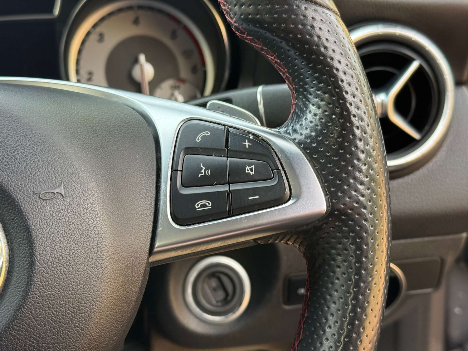 Used Mercedes-Benz CLA 2016 for sale - 77967833: Photo 48