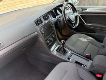 Used Volkswagen Golf 2018 for sale - 74772270: Photo