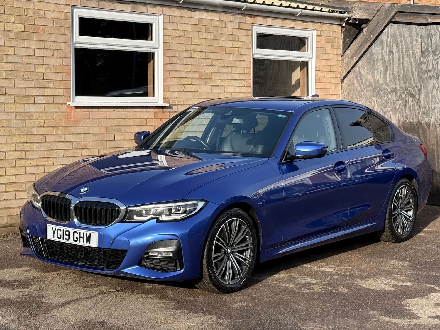 Used BMW 3 Series 2019 for sale - 77355576: Photo 1