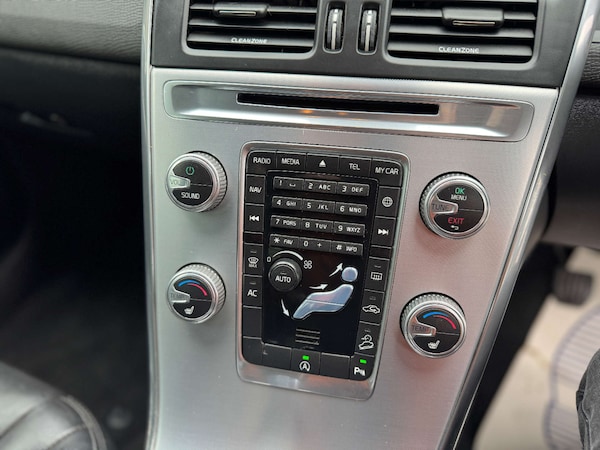 Used Volvo XC60 2016 for sale - 74772269: Photo 64