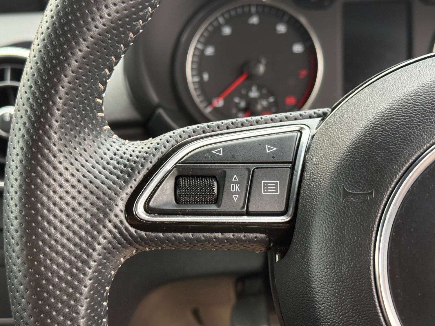 Used Audi A1 2017 for sale - 77506900: Photo 44