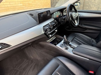 Used BMW 5 Series 2017 for sale - 77055555: Photo