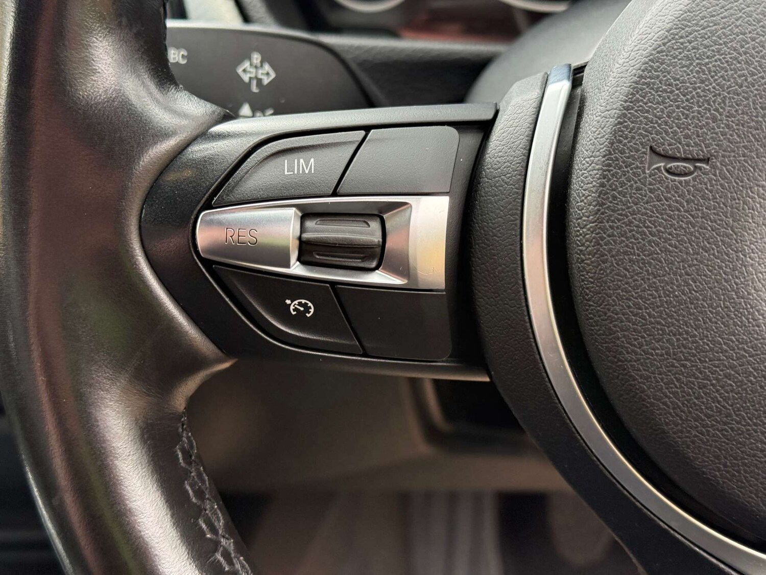 Used BMW 3 Series 2018 for sale - 77916449: Photo 45